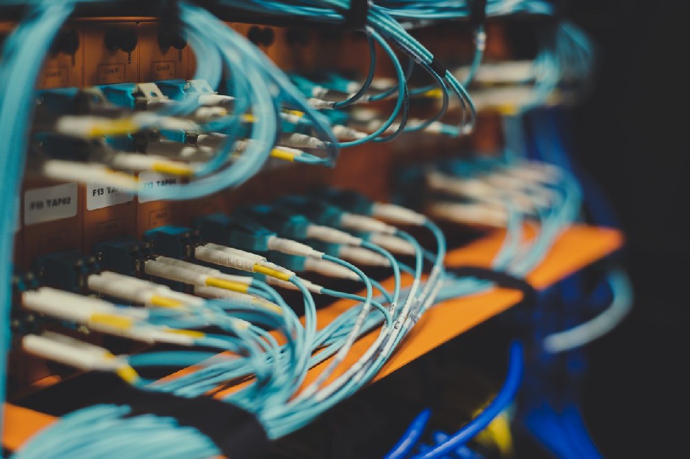 A Comprehensive Guide to RF Connectors and RF Adapters